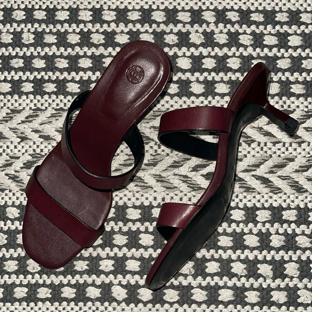 NWOT MASSIMO DUTTI Heeled Slip On Sandals